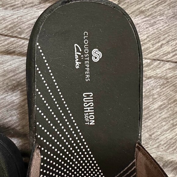 Cloudsteppers by Clarks Sandals - Picture 2 of 5